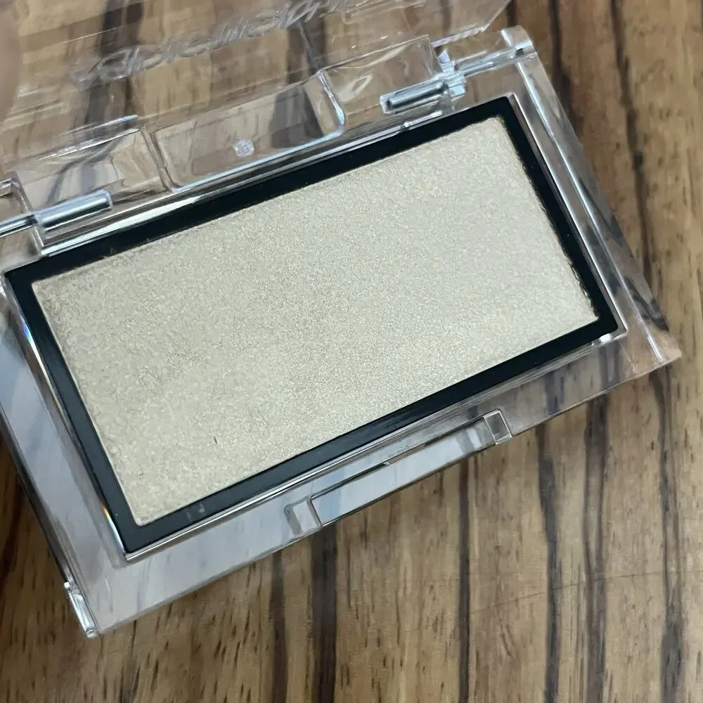 Addiction Tokyo The Blush Nuancer 002N Golden Eden 2.8g